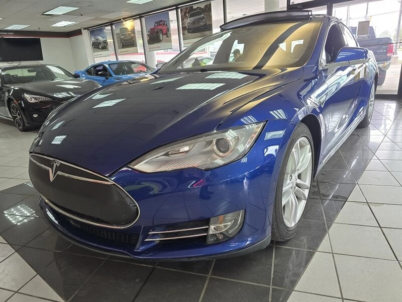 2015 Tesla Model S - Image 2 of 4