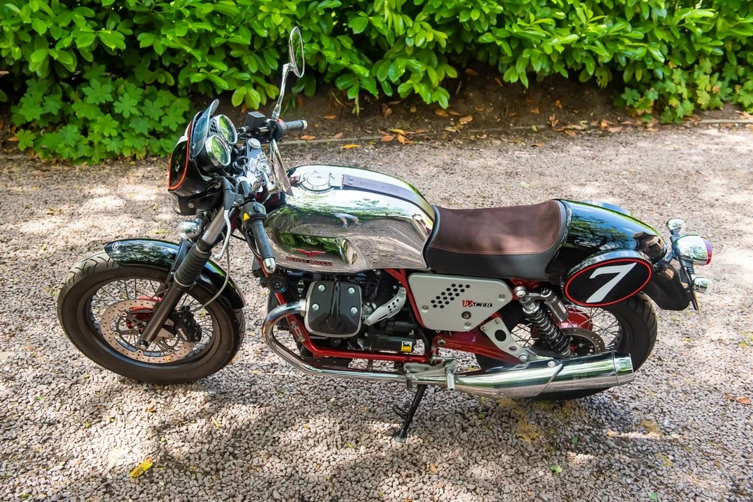 2015 Moto Guzzi V7 (2007+) - Image 6 of 30