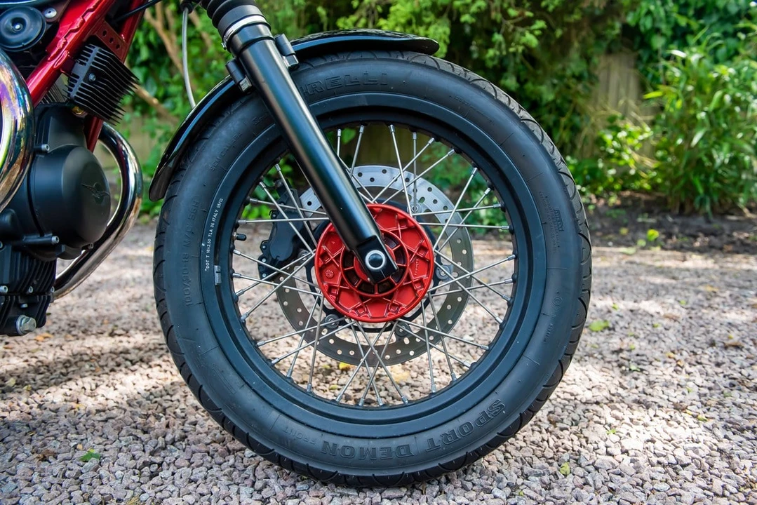 2015 Moto Guzzi V7 (2007+) - Image 27 of 30