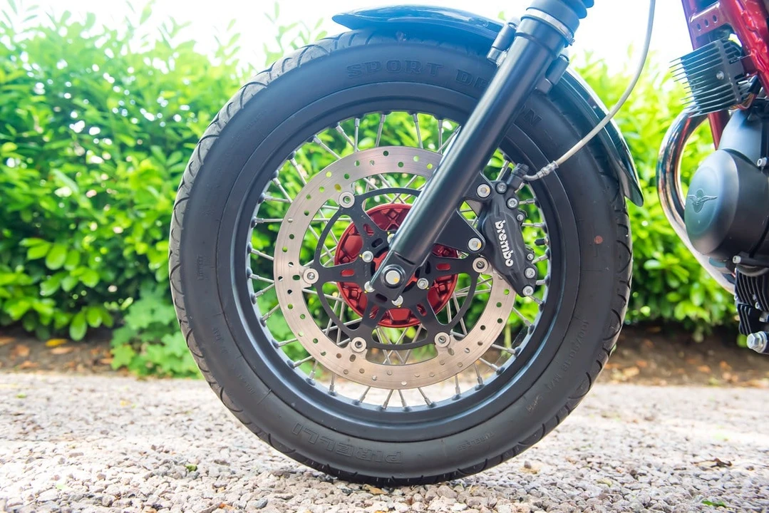 2015 Moto Guzzi V7 (2007+) - Image 28 of 30