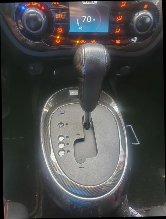 2015 Nissan Juke - Image 29 of 31