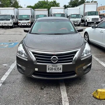 2015 Nissan 200SX SE Coupe 2D