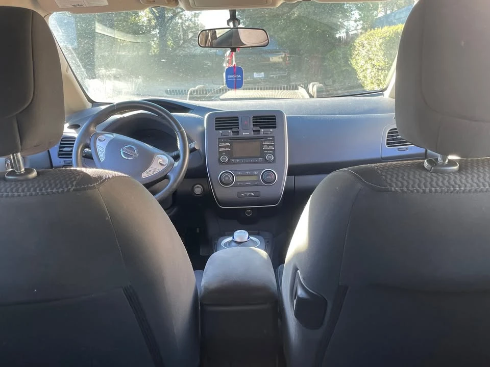 2015 Nissan Leaf - Image 7 of 12