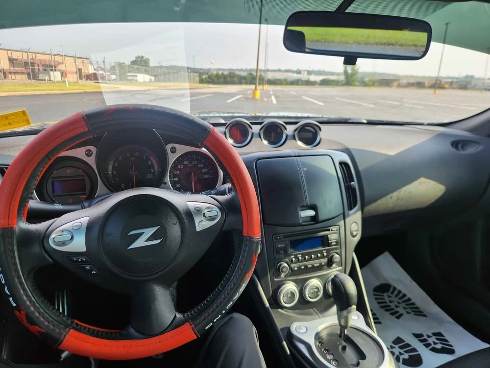 2015 Nissan 370Z 6th Gen - Image 4 of 8