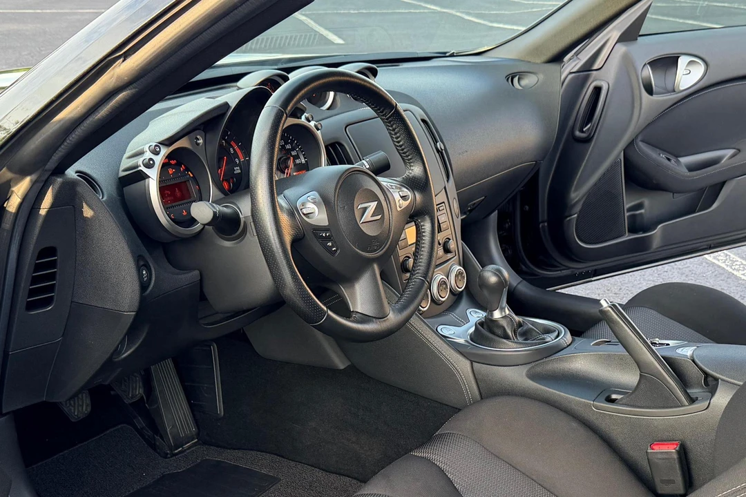2015 Nissan 370Z 6th Gen - Image 15 of 31