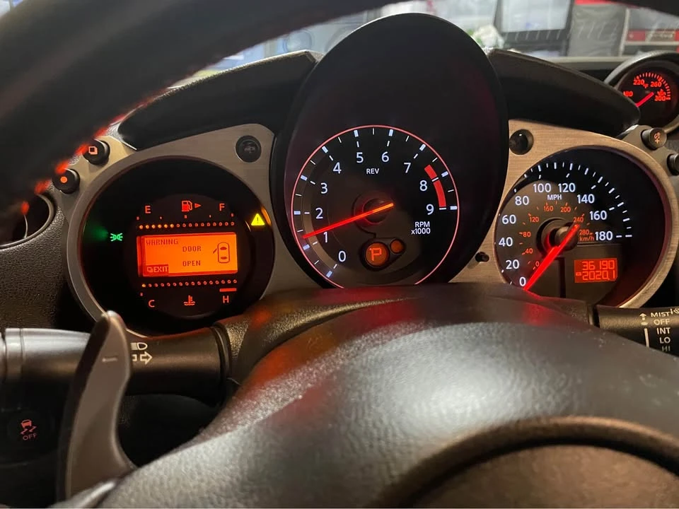 2015 Nissan 370Z 6th Gen - Image 7 of 9