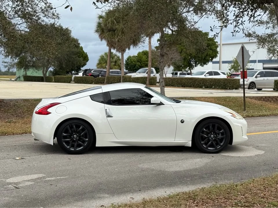 2015 Nissan 370Z 6th Gen - Image 7 of 20