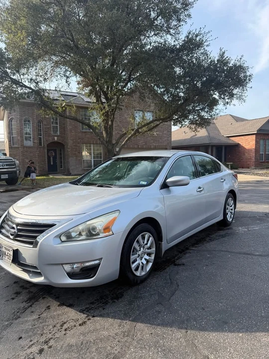 2015 Nissan Altima 5th Gen - Image 3 of 17