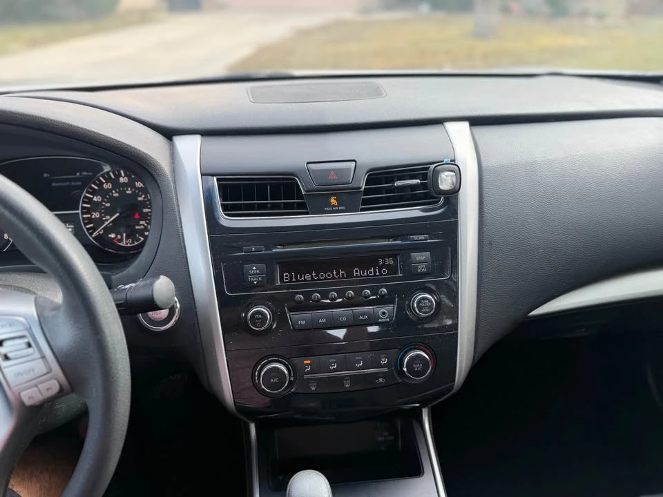 2015 Nissan Altima 5th Gen - Image 15 of 17