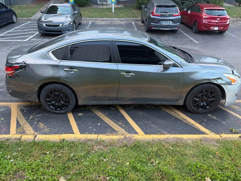 2015 Nissan Altima 5th Gen - Image 3 of 3