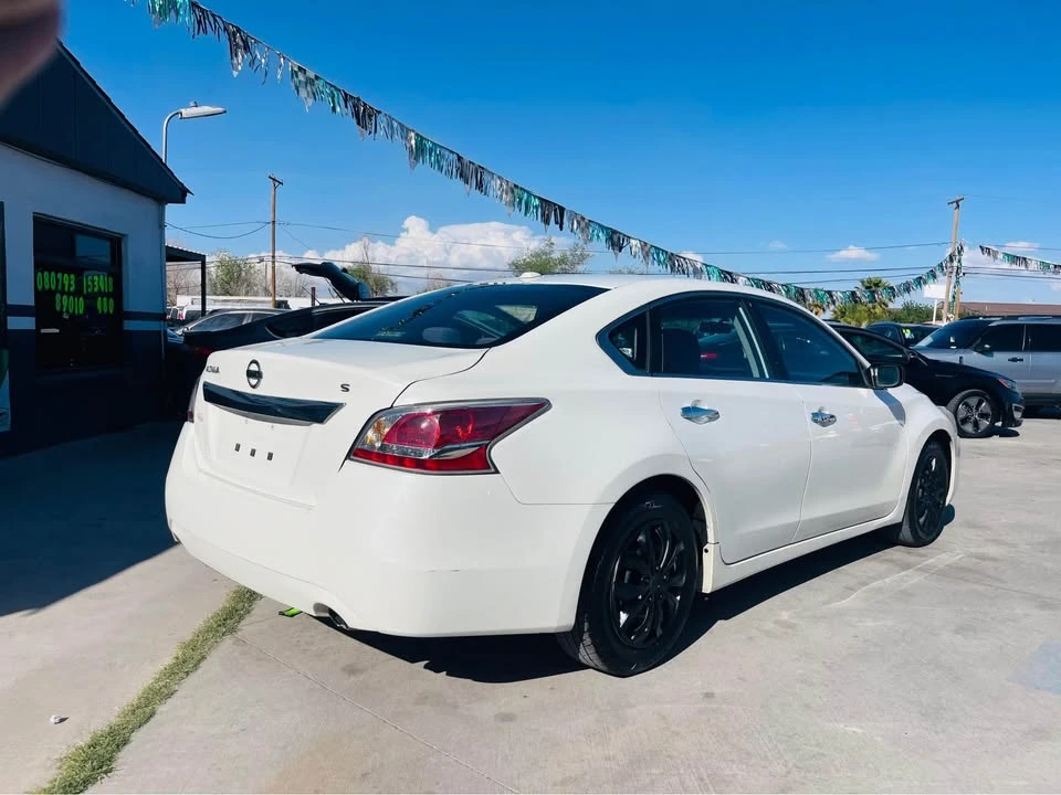 2015 Nissan Altima 5th Gen - Image 4 of 10
