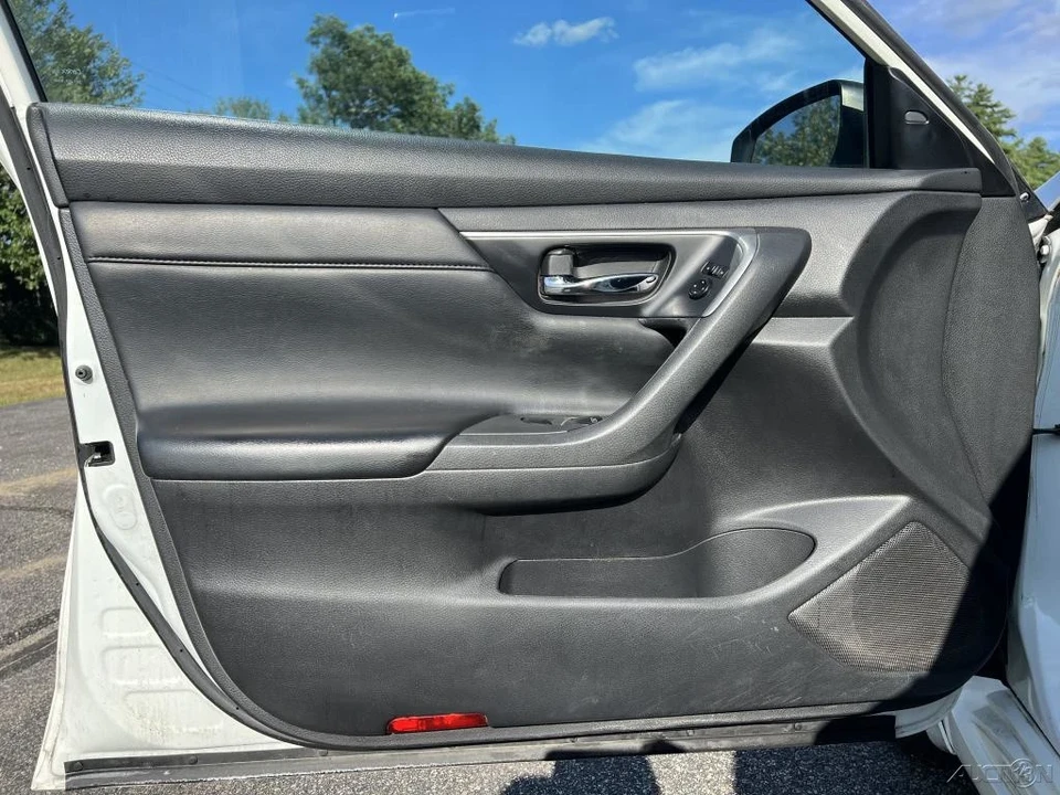 2015 Nissan Altima 5th Gen - Image 11 of 12