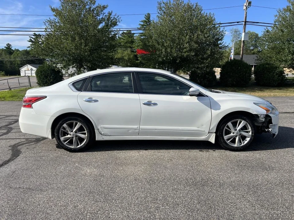 2015 Nissan Altima 5th Gen - Image 2 of 12
