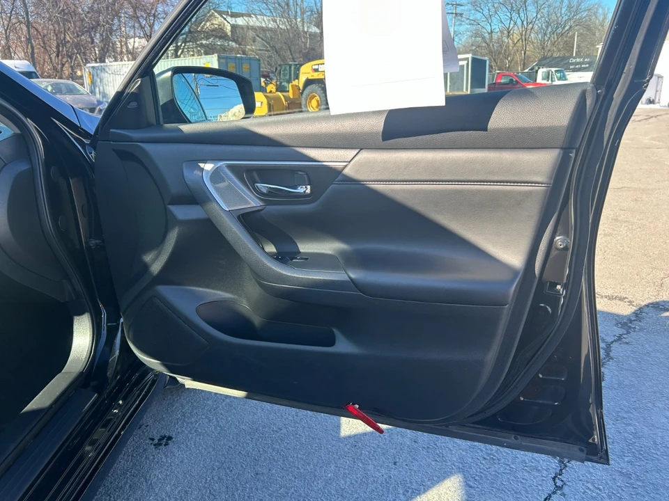 2015 Nissan Altima 5th Gen - Image 19 of 21