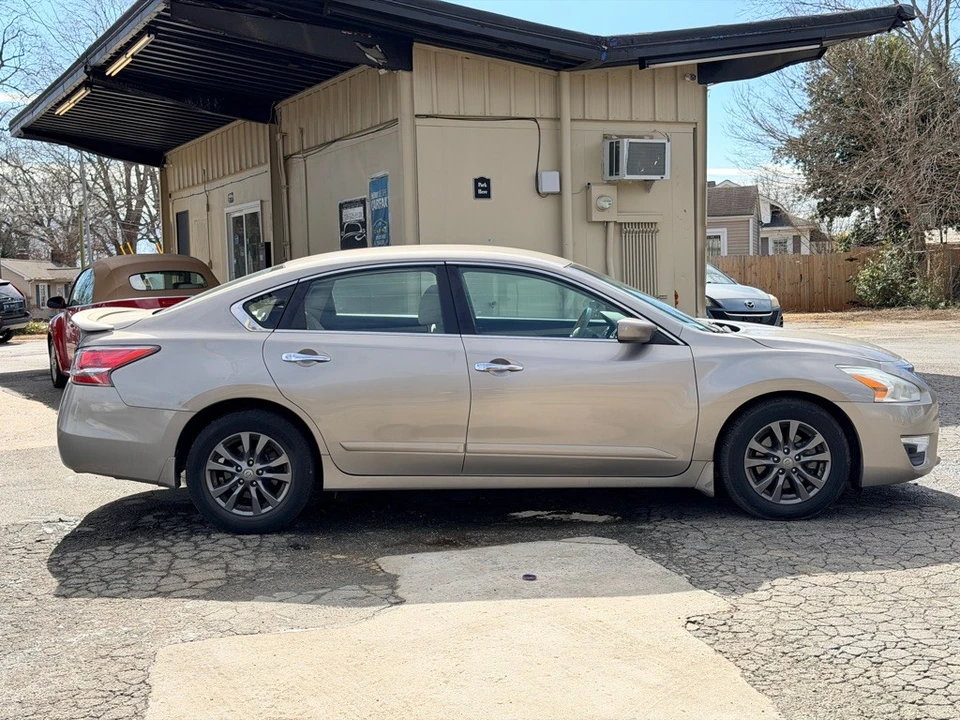 2015 Nissan Altima 5th Gen - Image 4 of 16