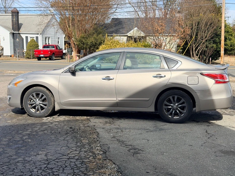 2015 Nissan Altima 5th Gen - Image 11 of 16