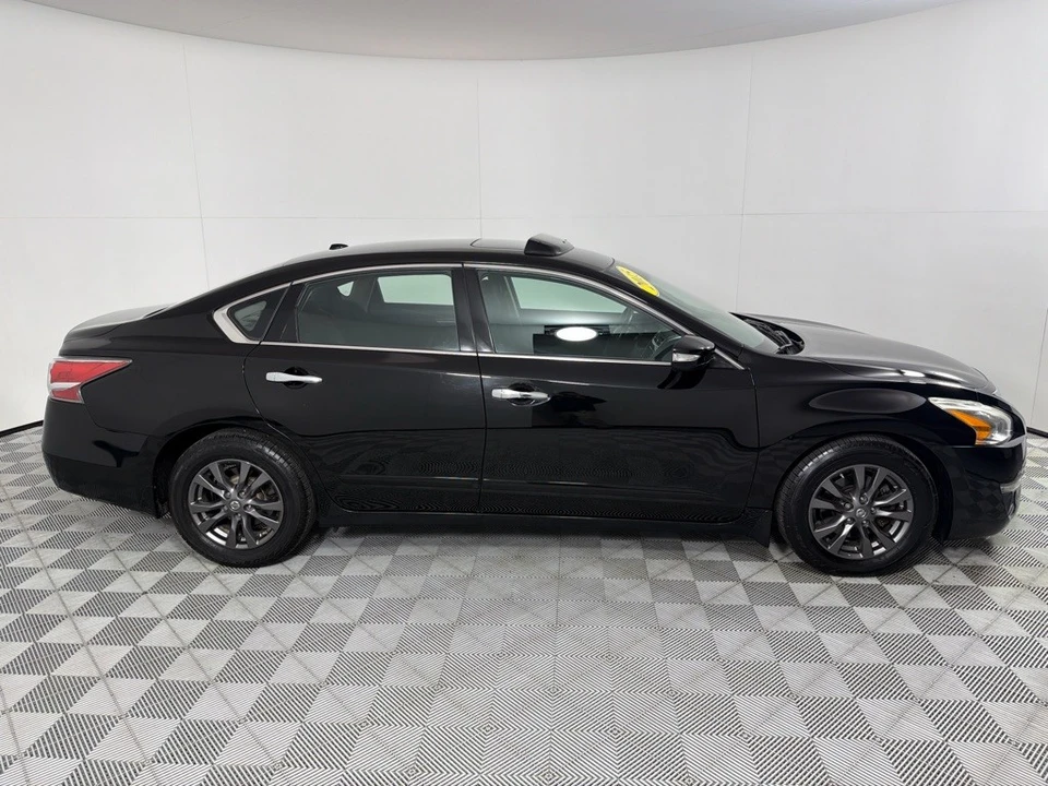 2015 Nissan Altima 5th Gen - Image 4 of 21