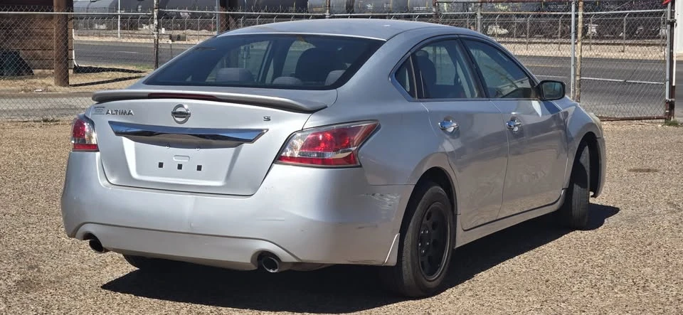 2015 Nissan Altima 5th Gen - Image 5 of 13