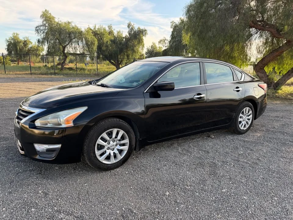 2015 Nissan Altima 5th Gen - Image 2 of 14