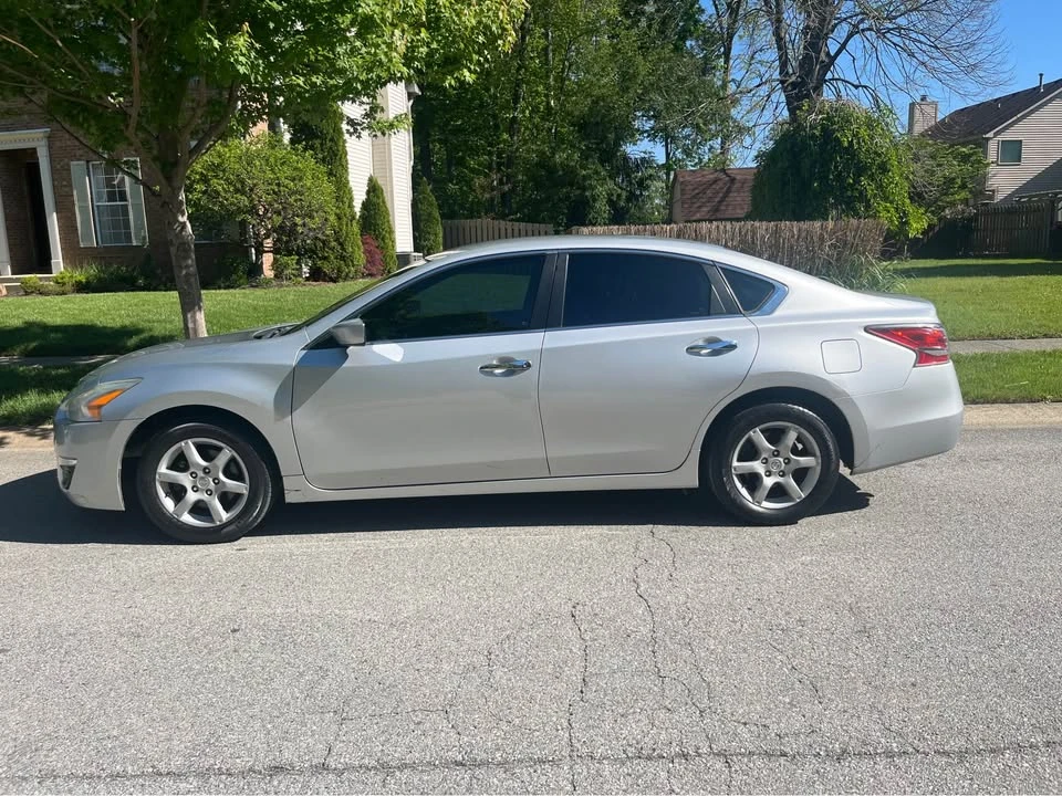 2015 Nissan Altima 5th Gen - Image 2 of 7