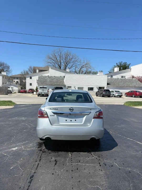2015 Nissan Altima 5th Gen - Image 4 of 9