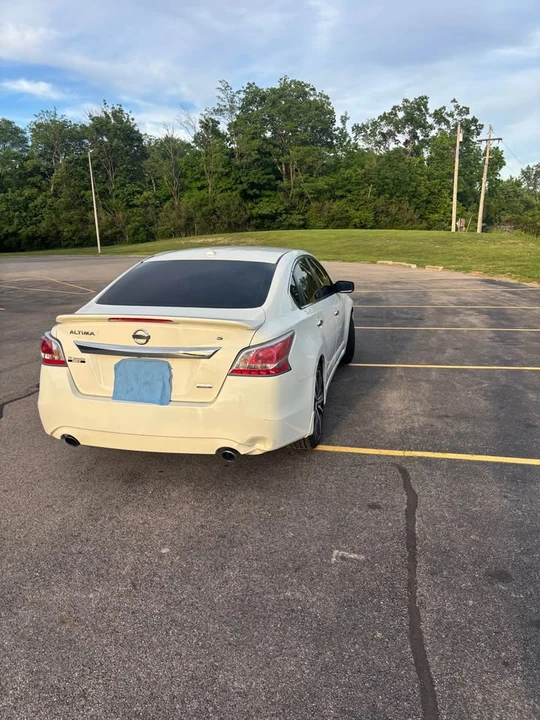 2015 Nissan Altima 5th Gen - Image 3 of 16