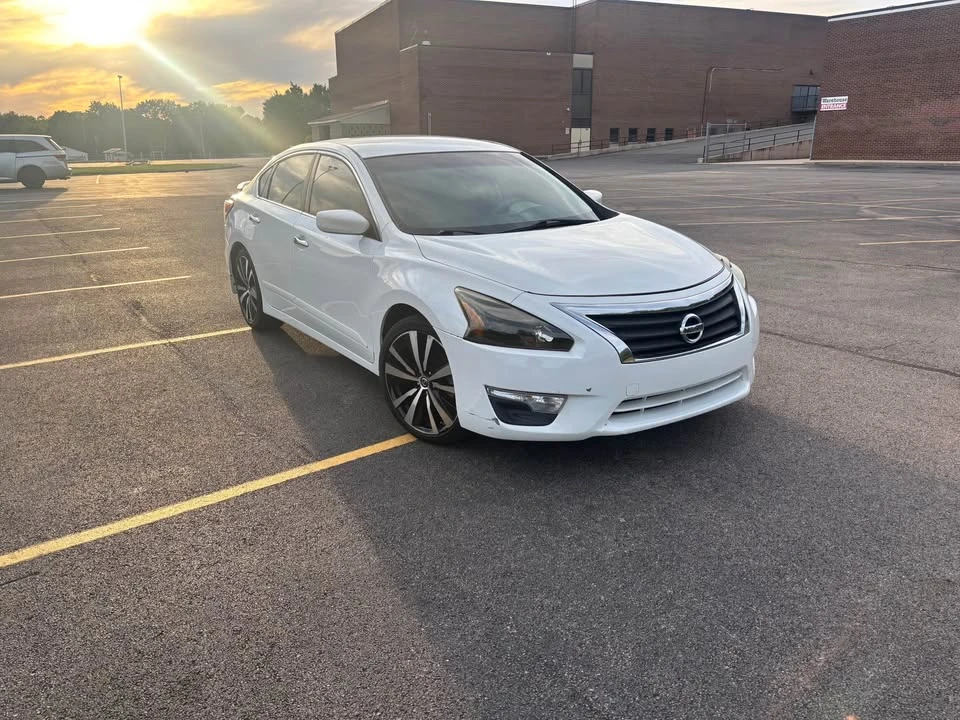 2015 Nissan Altima 5th Gen - Image 4 of 16