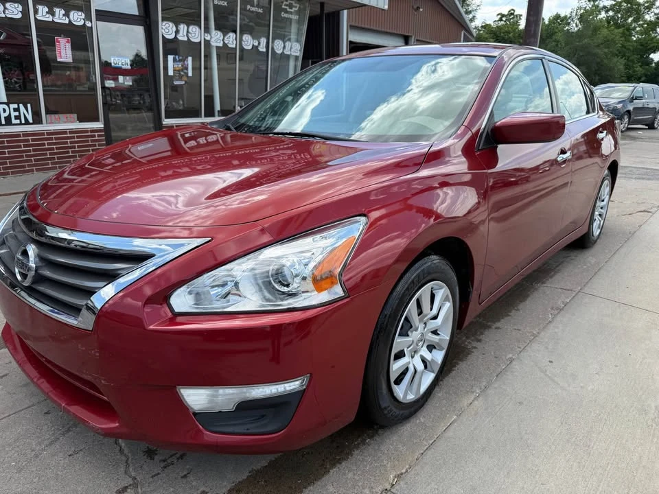 2015 Nissan Altima 5th Gen - Image 2 of 17