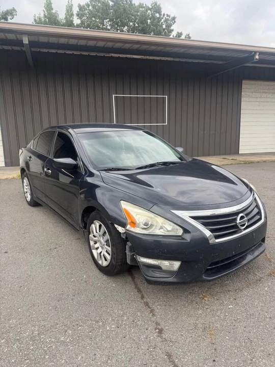 2015 Nissan Altima 5th Gen - Image 2 of 12