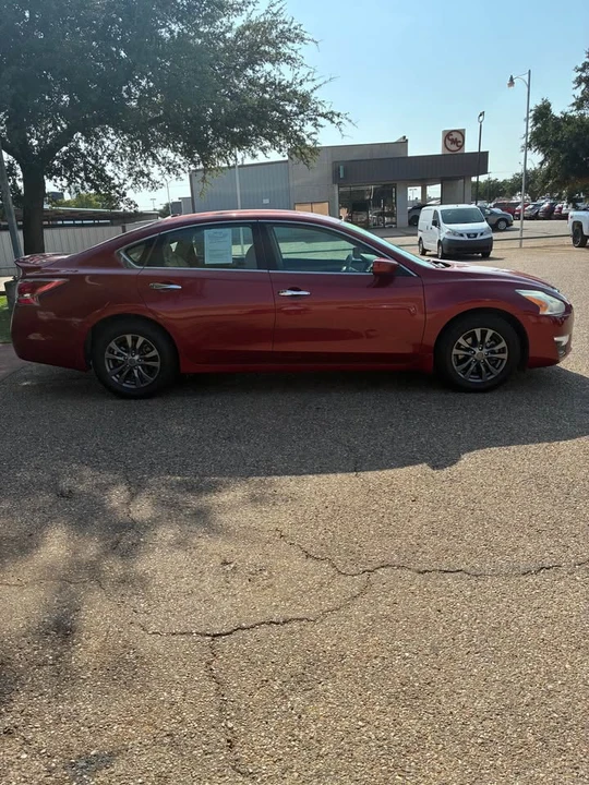 2015 Nissan Altima 5th Gen - Image 4 of 15
