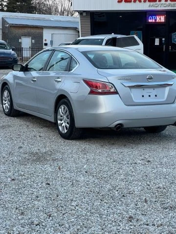 2015 Nissan Altima 5th Gen - Image 4 of 11