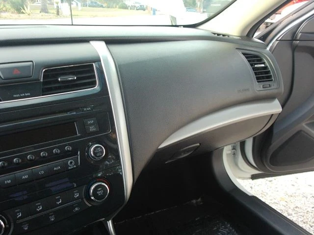 2015 Nissan Altima 5th Gen - Image 15 of 21