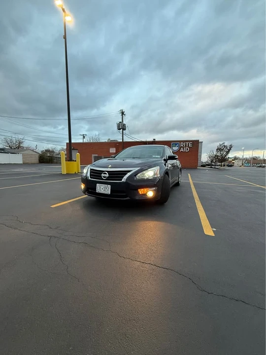 2015 Nissan Altima 5th Gen - Image 2 of 14