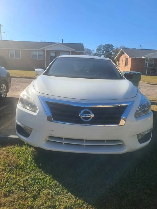 2015 Nissan Altima 5th Gen - Image 2 of 3
