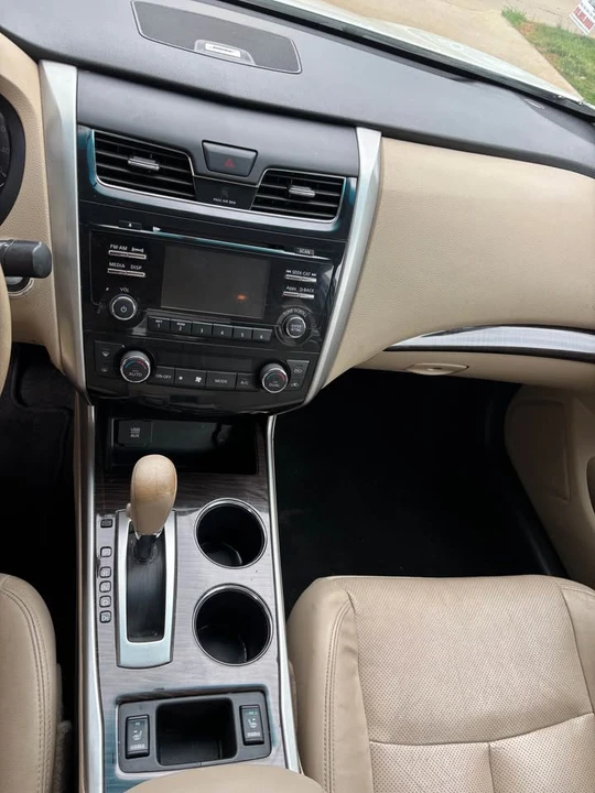 2015 Nissan Altima 5th Gen - Image 5 of 13