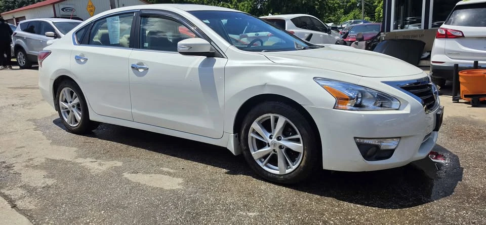 2015 Nissan Altima 5th Gen - Image 4 of 13