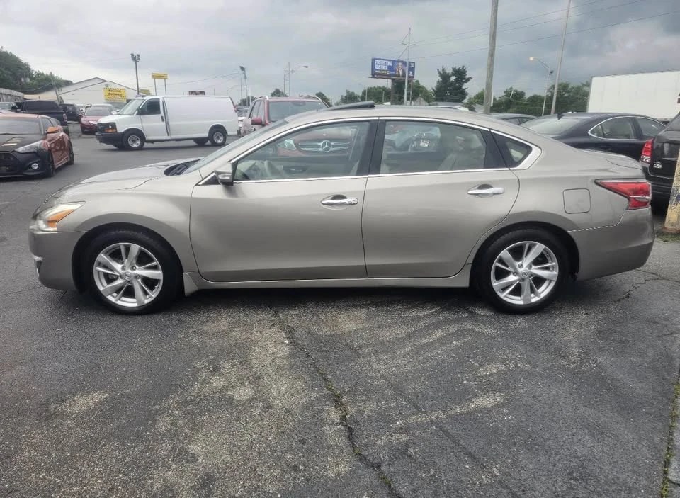 2015 Nissan Altima 5th Gen - Image 2 of 19