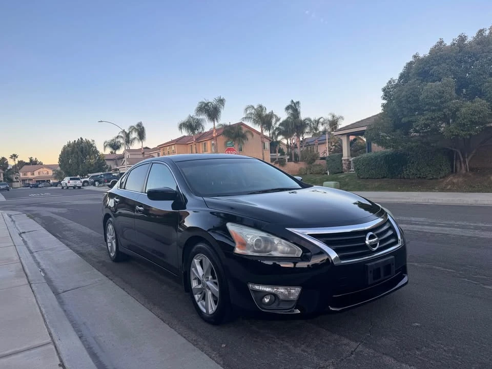 2015 Nissan Altima 5th Gen - Image 3 of 11