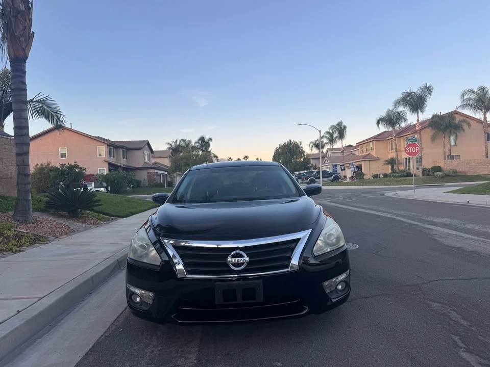 2015 Nissan Altima 5th Gen - Image 2 of 11