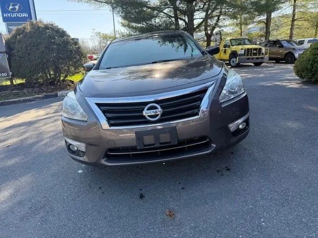 2015 Nissan Altima 5th Gen - Image 2 of 12
