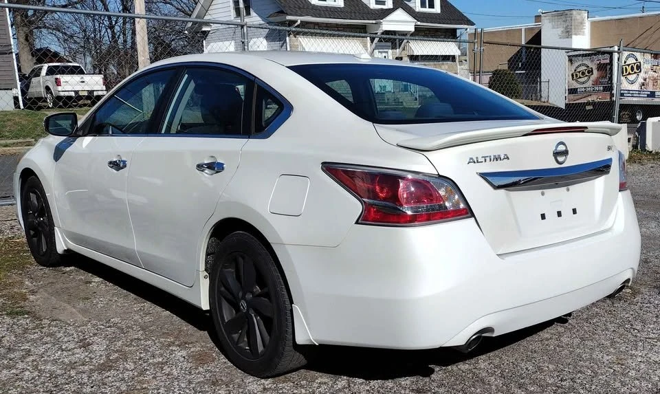 2015 Nissan Altima 5th Gen - Image 17 of 20