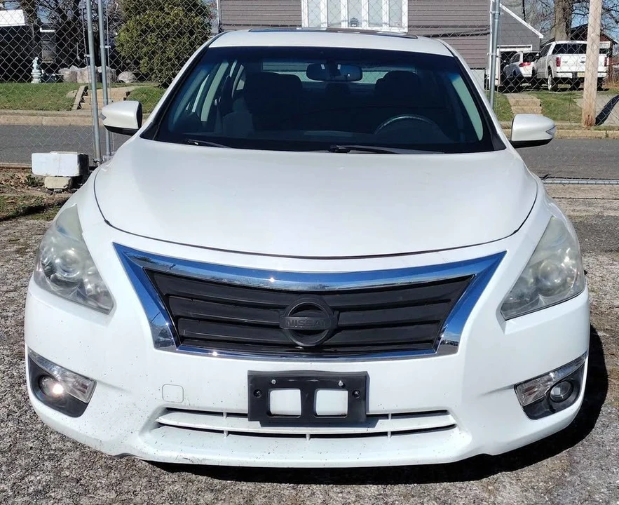 2015 Nissan Altima 5th Gen - Image 2 of 20