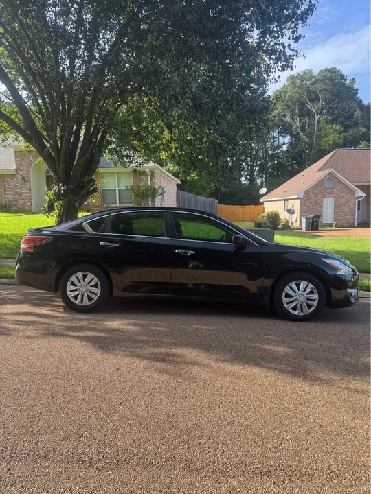 2015 Nissan Altima 5th Gen - Image 5 of 10