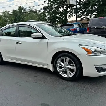 2015 Nissan Altima 2.5 SV Sedan 4D