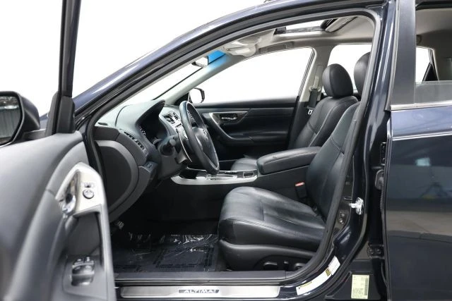 2015 Nissan Altima 5th Gen - Image 11 of 31