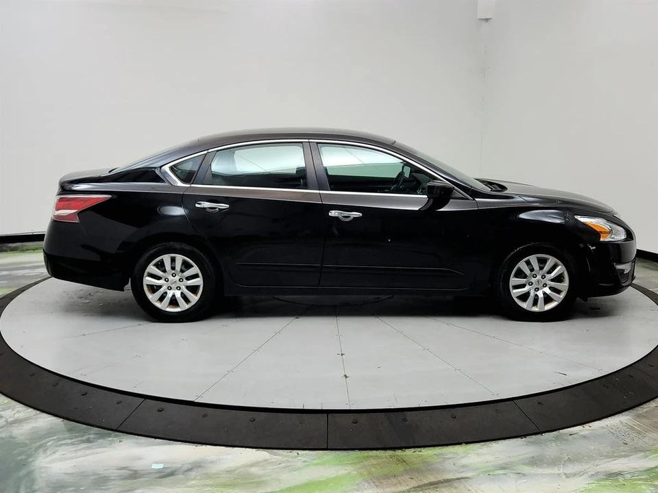 2015 Nissan Altima 5th Gen - Image 4 of 12