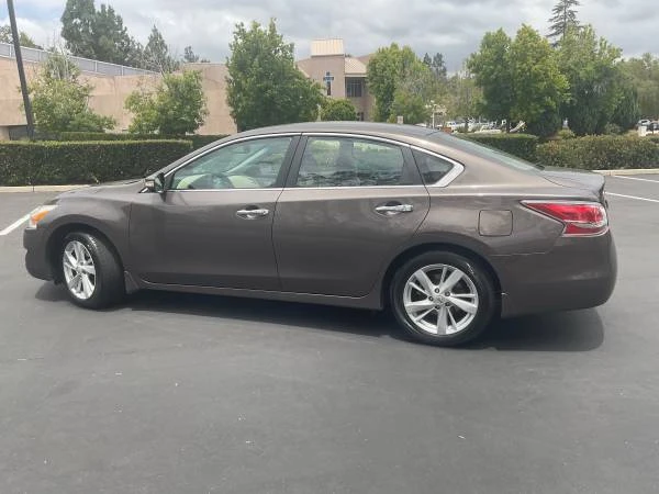 2015 Nissan Altima 5th Gen - Image 2 of 30