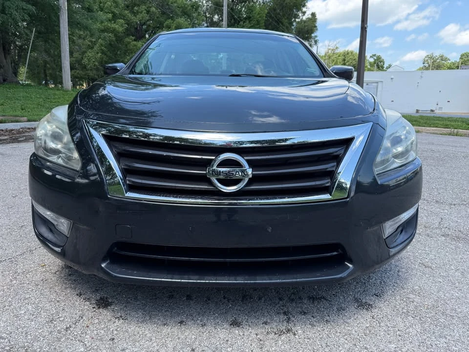 2015 Nissan Altima 5th Gen - Image 8 of 15