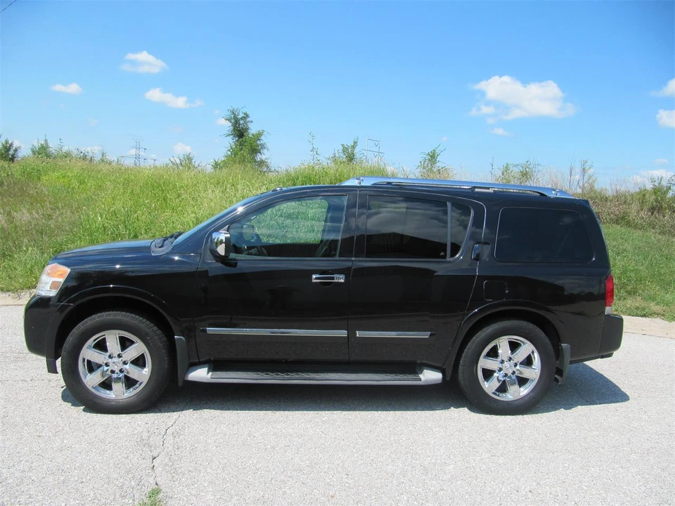 2015 Nissan Armada - Image 2 of 27