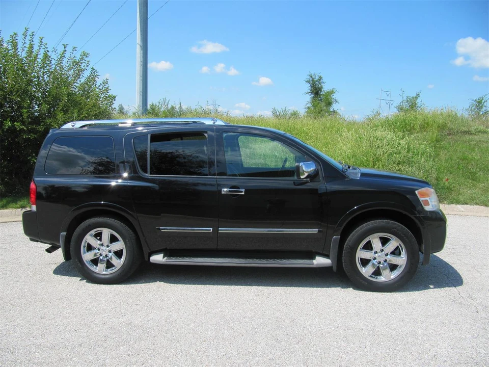 2015 Nissan Armada - Image 8 of 27